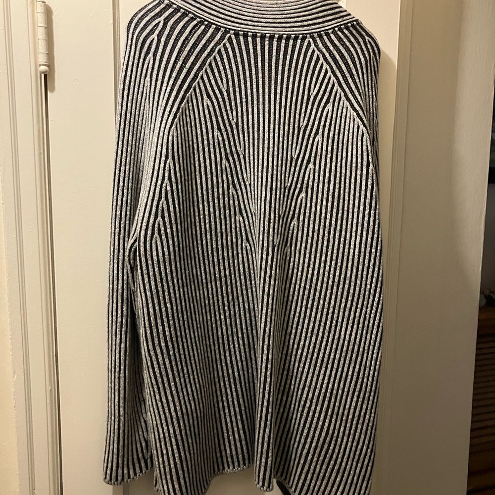 Lululemon Cotton Cashmere Blend Sweater Wrap - Picture 3 of 5